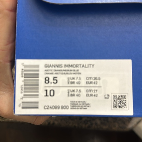 Nike Giannis Immortality Basketball Shoes - Picture 3 of 3